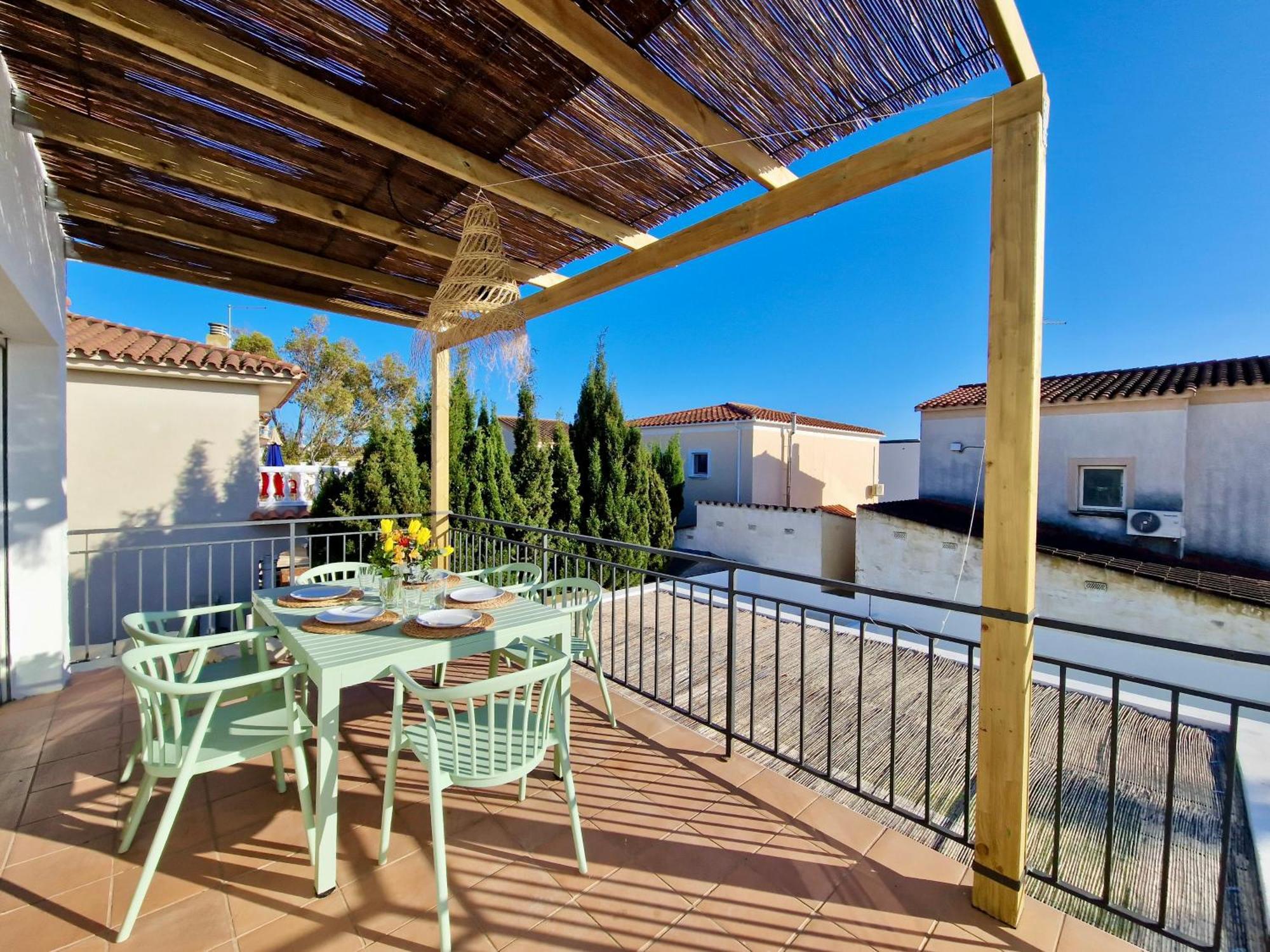 Gorgot P1 I Apartamento Con Terraza Y Piscina Comunitaria Cerca De La Playa Эмпуриабрава Экстерьер фото