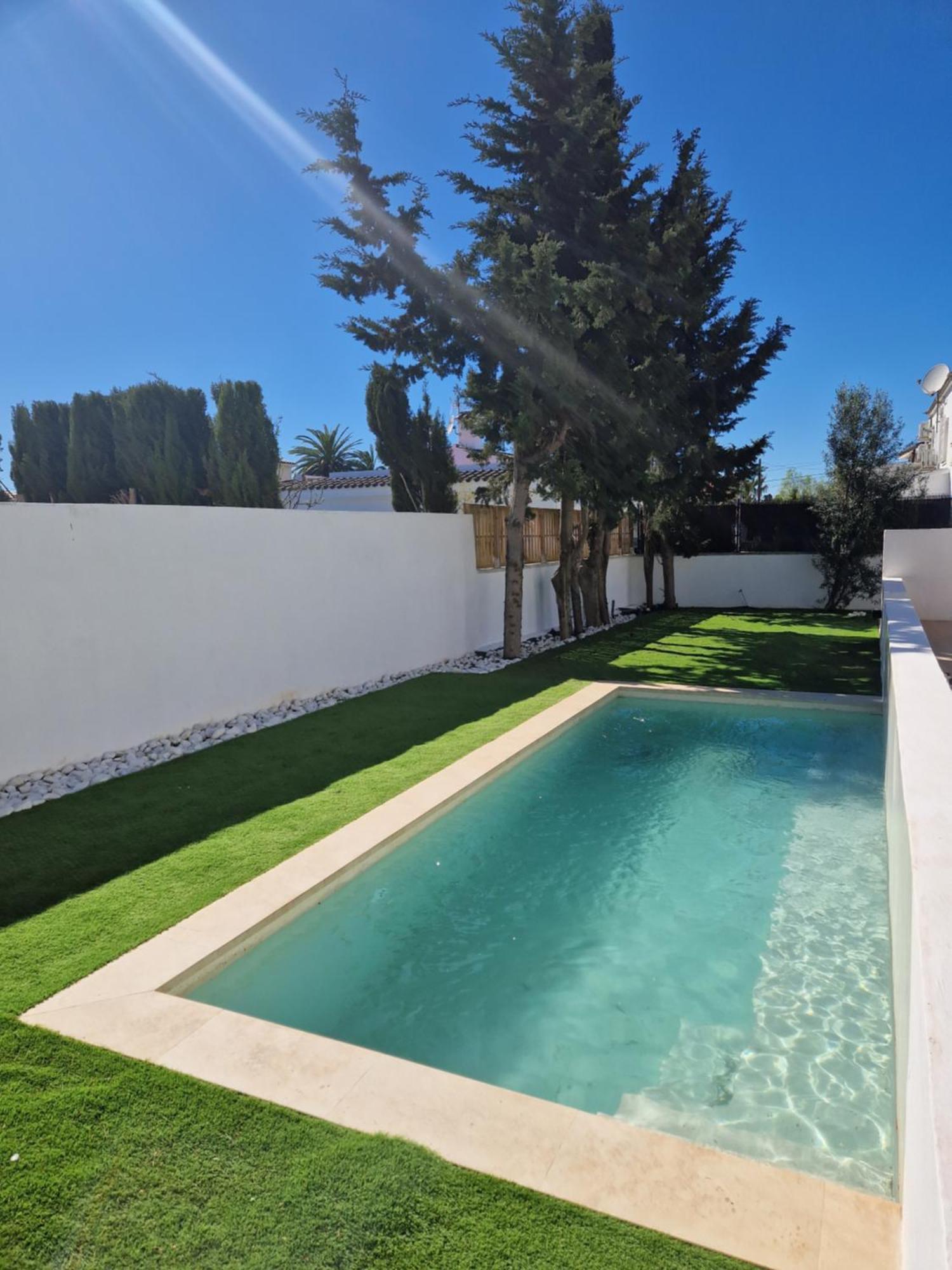 Gorgot P1 I Apartamento Con Terraza Y Piscina Comunitaria Cerca De La Playa Эмпуриабрава Экстерьер фото
