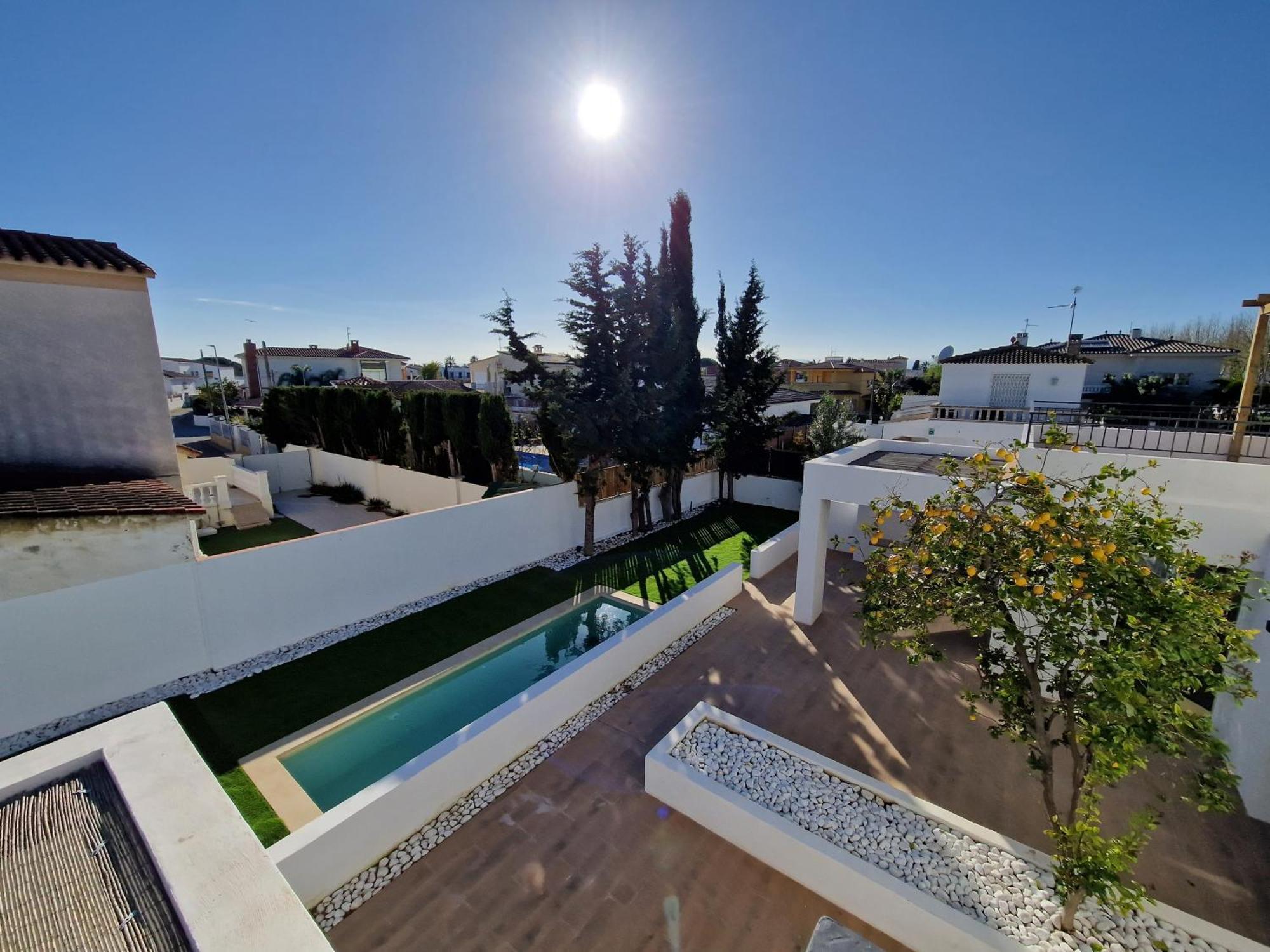 Gorgot P1 I Apartamento Con Terraza Y Piscina Comunitaria Cerca De La Playa Эмпуриабрава Экстерьер фото