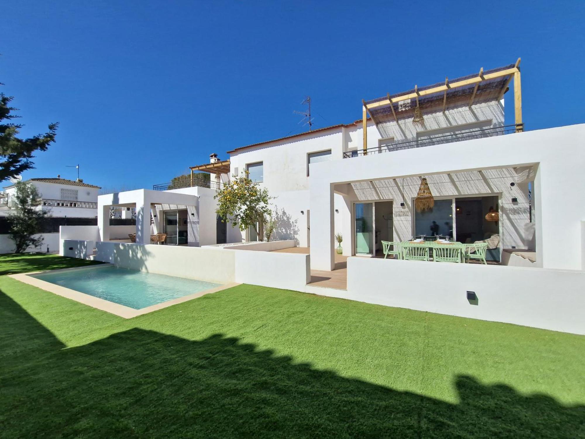 Gorgot P1 I Apartamento Con Terraza Y Piscina Comunitaria Cerca De La Playa Эмпуриабрава Экстерьер фото